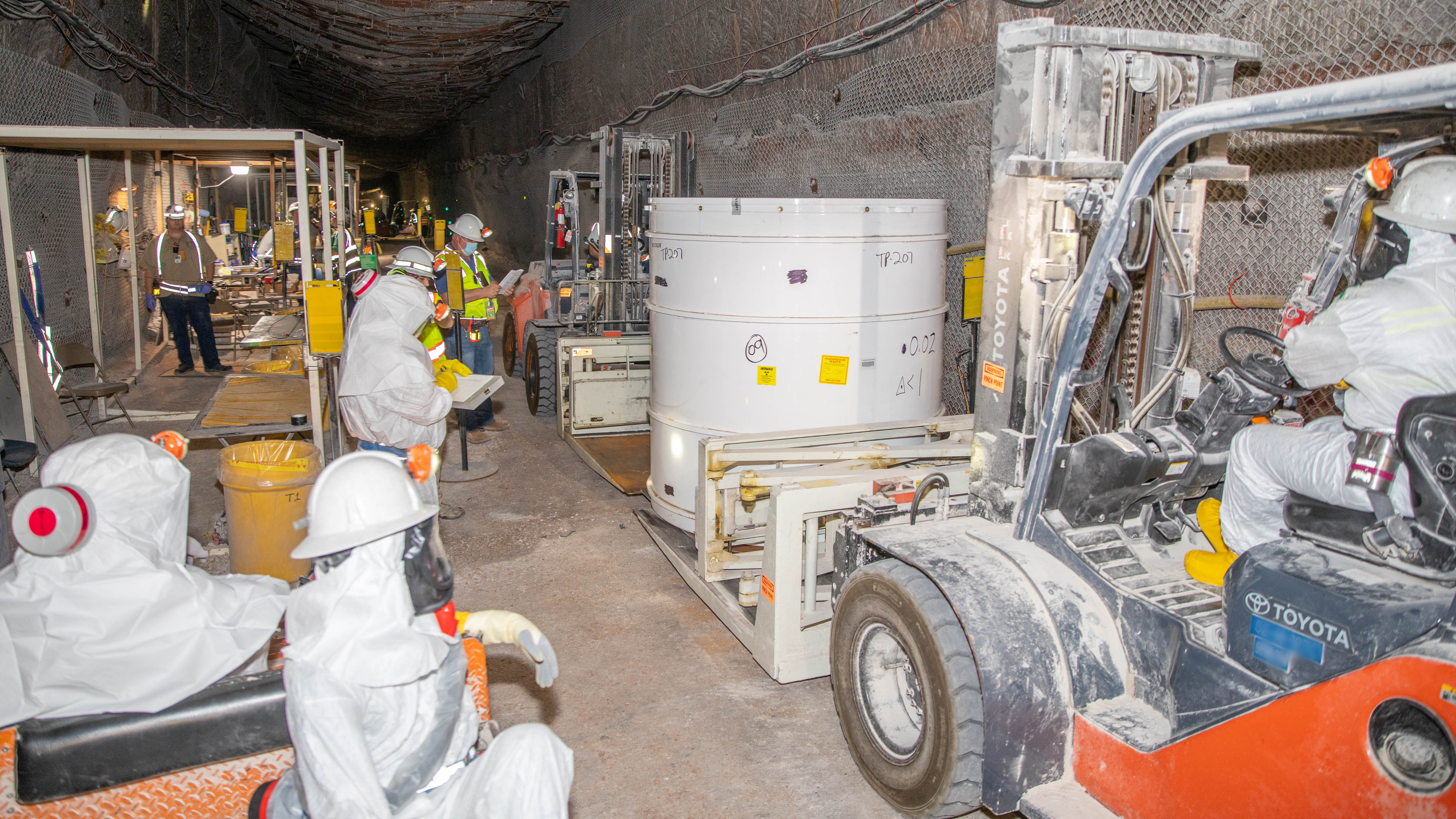 Final containers for Panel 7, Room 2 being emplaced